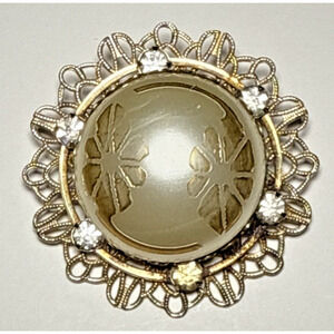 Vintage Gold Tone Faux Pearl and Rhinestone Detailed Brooch J-2H